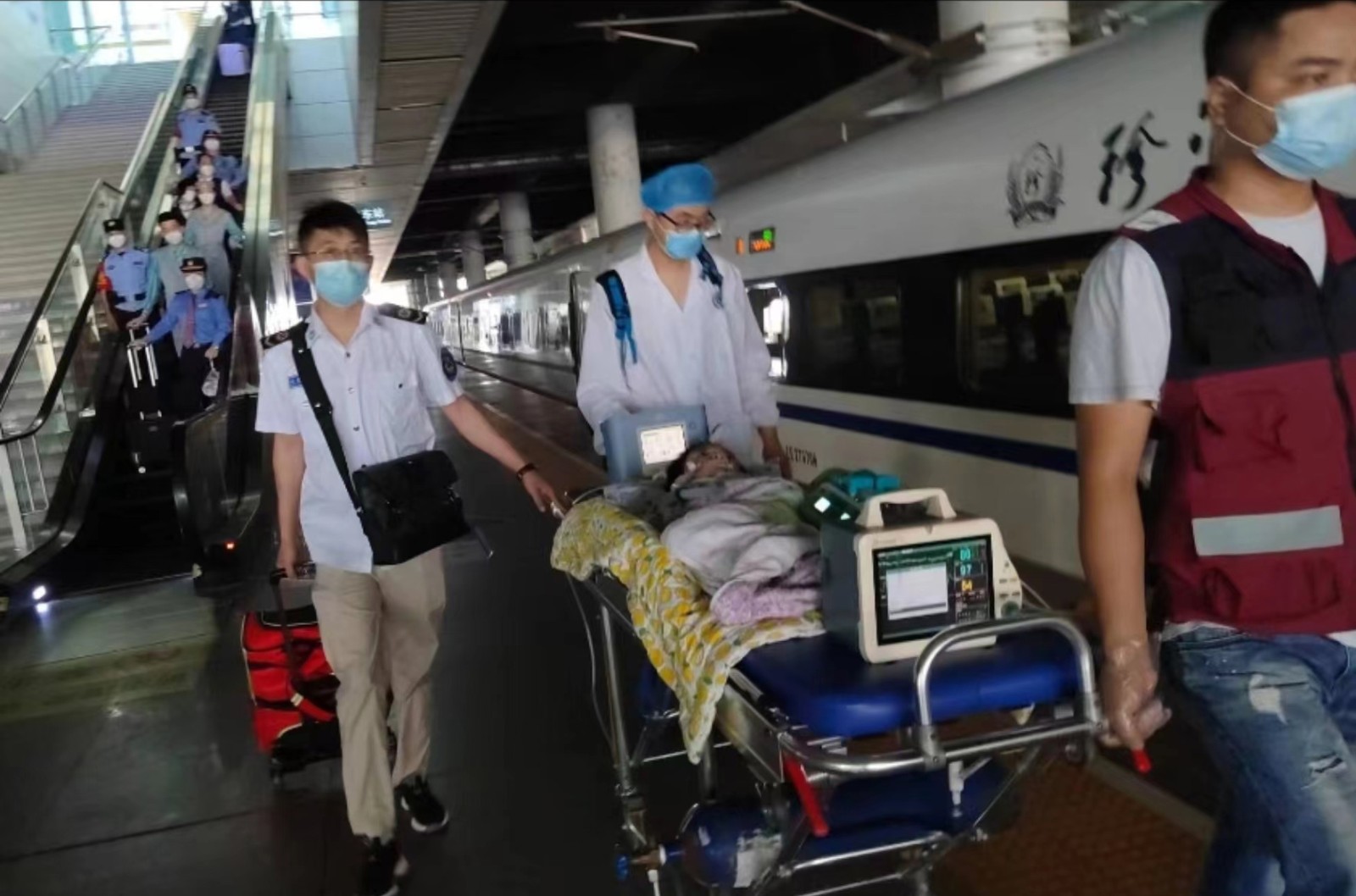 道县高铁转运公司